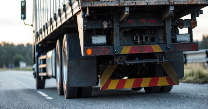 Calço de segurança para caminhões: A importância e como escolher o ideal